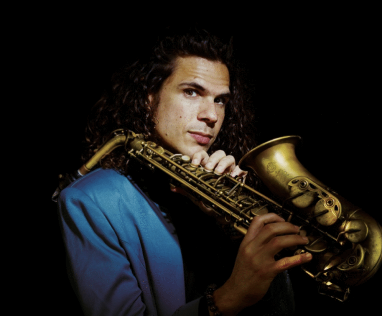 ANTONIO LIZANA – saxophoniste, chanteur et auteur compositeur